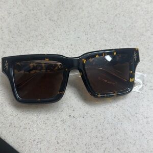 Saint Owen sample Lucid tortoise sunglasses